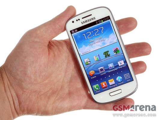 Samsung Galaxy S3 Mini si mostra in nuove immagini dal vivo