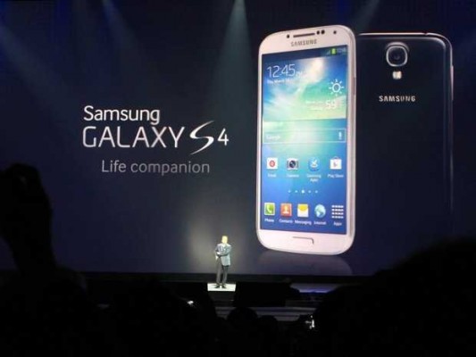 Samsung si aspetta di vendere 10 milioni di Galaxy S4 nel primo mese