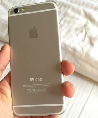 Apple iPhone 6: immagini e caratteristiche del modello da 4.7 pollici